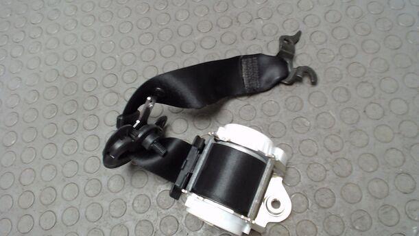 Foto: SICHERHEITSGURT VORN RECHTS eines BMW 118d DPF SX