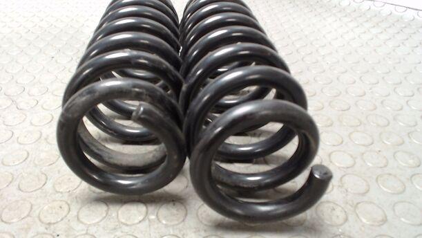 Foto: FEDERPAAR HINTEN eines BMW 118d DPF SX