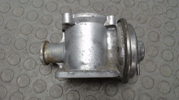 Foto: ABGASRÜCKFÜHRUNGSVENTIL ( AGR ) eines BMW 118d DPF SX