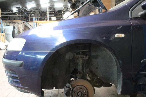 Foto: KOTFLÜGEL LINKS ( 5-TÜRER ) eines Fiat Stilo 1.2 16V SX