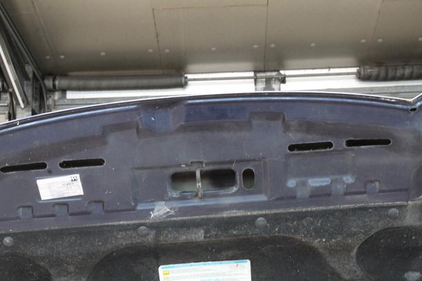 Foto: MOTORHAUBE eines Fiat Stilo 1.2 16V SX