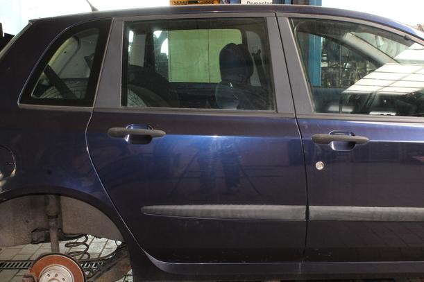 Foto: TÜR HINTEN RECHTS eines Fiat Stilo 1.2 16V SX