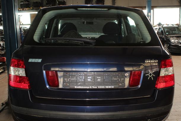 Foto: HECKKLAPPE / HECKDECKEL ( 5-TÜRER ) eines Fiat Stilo 1.2 16V SX