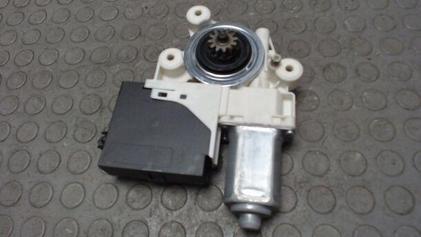 Foto: FENSTERHEBERMOTOR HINTEN LINKS eines Ford Focus C-MAX 1.6 TDCi DPF
