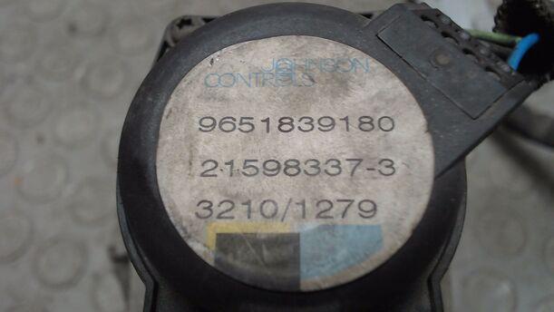 Foto: ABGASRÜCKFÜHRUNGSVENTIL AGR eines Ford Focus C-MAX 1.6 TDCi DPF