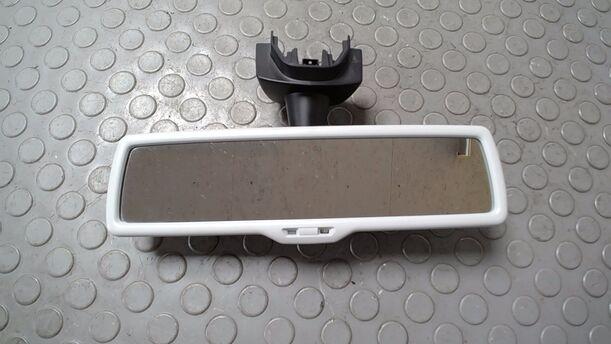 Foto: INNENSPIEGEL AUTOMATISCH ABBLENDBAR eines VW Golf Plus 1.6
