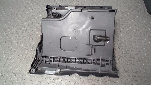 Foto: HANDSCHUHFACH eines VW Golf Plus 1.6