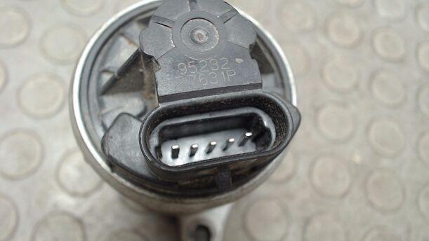 Foto: ABGASRÜCKFÜHRUNGSVENTIL eines Opel Tigra 1.4i 16V