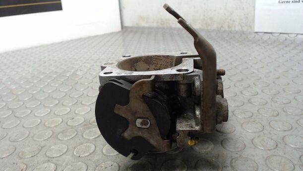 Foto: DROSSELKLAPPENSTUTZEN eines Opel Tigra 1.4i 16V