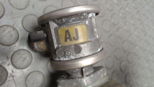 Foto: AUSPUFFKRÜMMER eines Opel Tigra 1.4i 16V