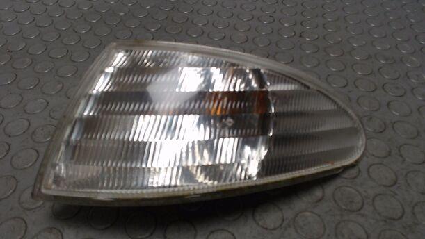 Foto: BLINKER LINKS eines Ford Mondeo