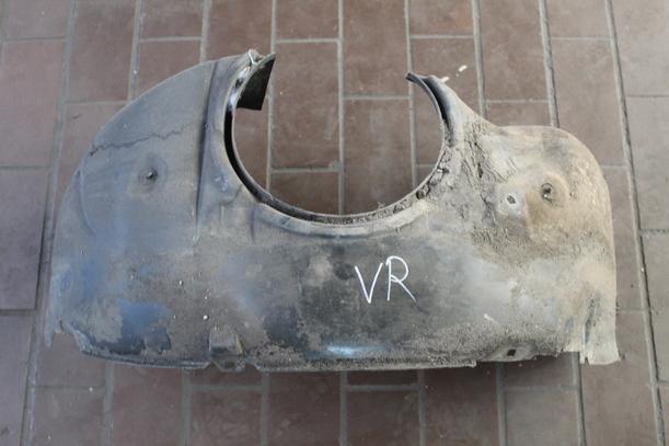 Foto: RADHAUSSCHALE / INNENKOTFLÜGEL VORN RECHTS eines Ford Mondeo