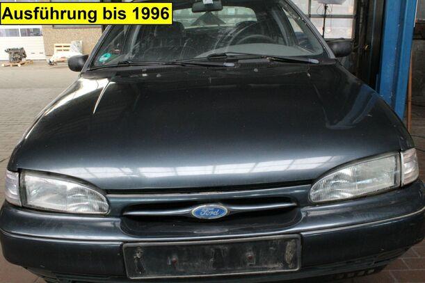 Foto: MOTORHAUBE eines Ford Mondeo