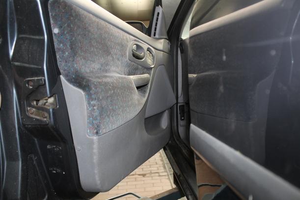 Foto: TÜR VORN LINKS eines Ford Mondeo