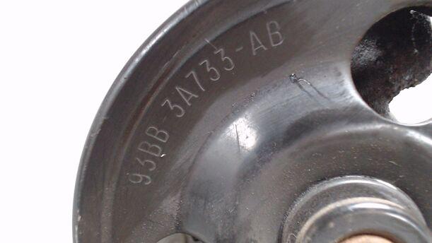 Foto: PUMPE SERVOLENKUNG eines Ford Mondeo