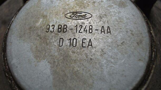 Foto: ACHSSCHENKEL HINTEN LINKS eines Ford Mondeo