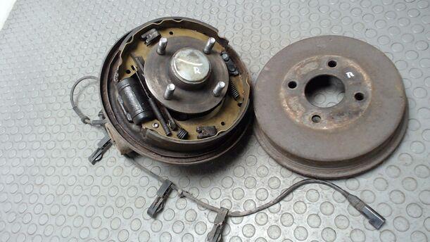 Foto: ACHSSCHENKEL HINTEN RECHTS eines Ford Mondeo