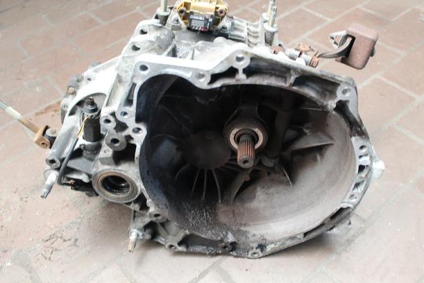 Foto: SCHALTGETRIEBE 5-GANG eines Ford Mondeo