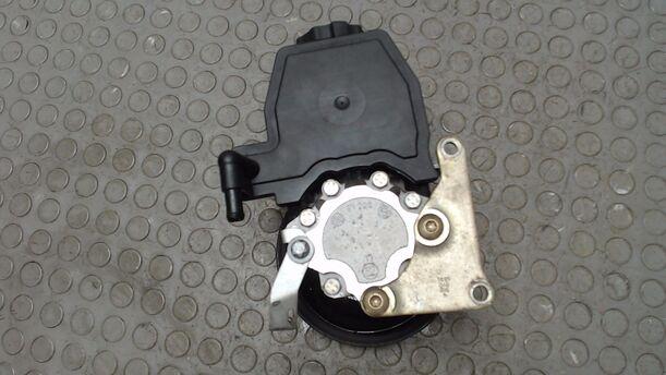 Foto: PUMPE SERVOLENKUNG eines Mercedes-Benz C 220 CDI