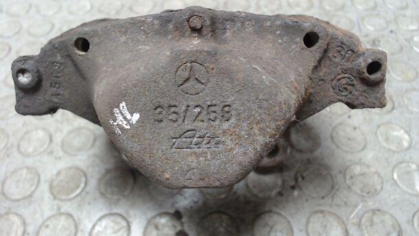 Foto: BREMSSATTEL HINTEN LINKS eines Mercedes-Benz C 220 CDI