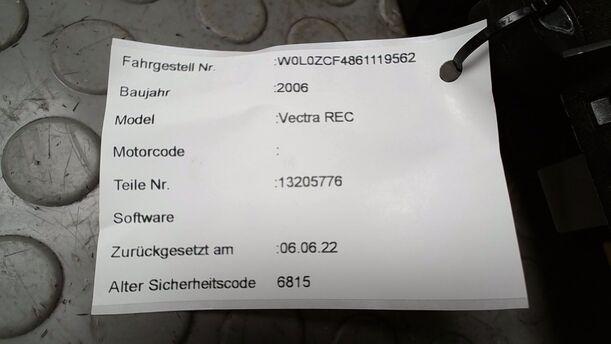 Foto: SICHERUNGSKASTEN ZENTRALELEKTRIK eines Opel Signum 2.2