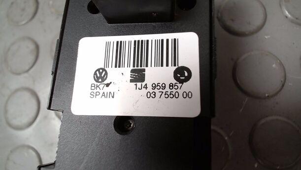 Foto: FENSTERHEBERSCHALTER eines VW Golf Variant 1.9 TDI