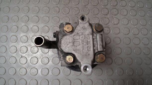 Foto: PUMPE SERVOLENKUNG eines VW Golf Variant 1.9 TDI