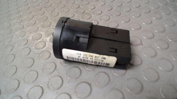 Foto: LICHTSCHALTER eines VW Golf Variant 1.9 TDI