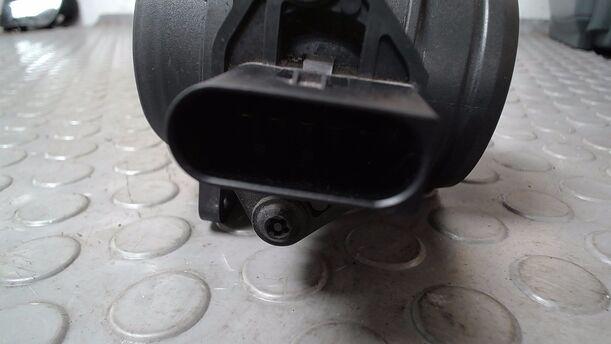 Foto: LUFTMASSENMESSER BOSCH eines VW Golf Variant 1.9 TDI