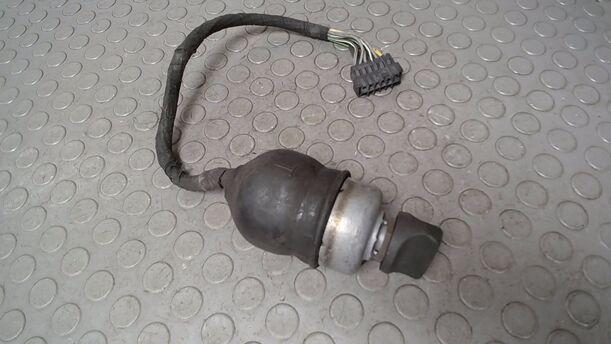 Foto: LICHTSCHALTER eines MERCEDES-BENZ 200D