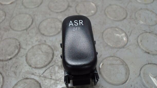 Foto: SCHALTER ASR eines Mercedes-Benz C 220 CDI GLSi