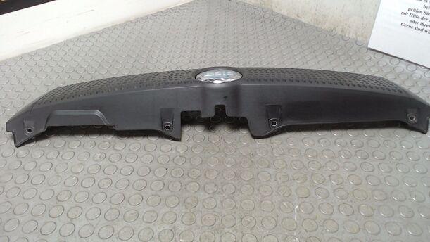 Foto: KÜHLERGRILL eines Fiat Panda 1.1