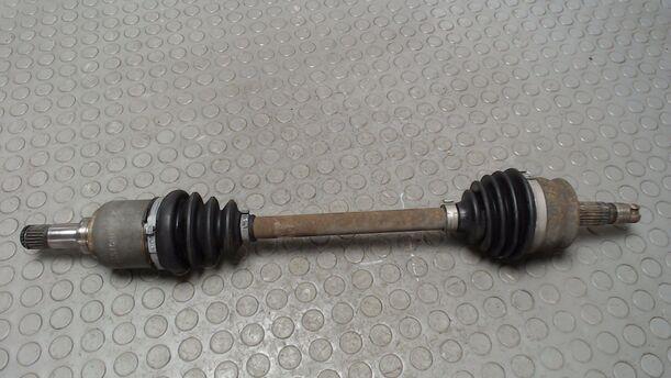 Foto: ANTRIEBSWELLE LINKS eines Fiat Panda 1.1