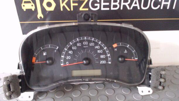Foto: TACHOEINHEIT / KOMBIINSTRUMENT eines Fiat Panda 1.1