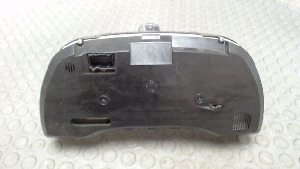 Foto: TACHOEINHEIT / KOMBIINSTRUMENT eines Fiat Panda 1.1