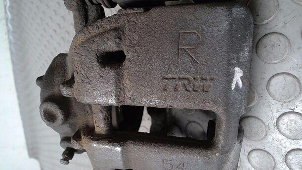 Foto: BREMSSATTEL VORN RECHTS eines Mitsubishi Colt CZ3 1.1
