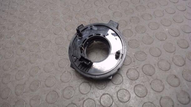 Foto: SCHLEIFRING / WICKELFEDER / LESESPULE eines VW Fox 1.2