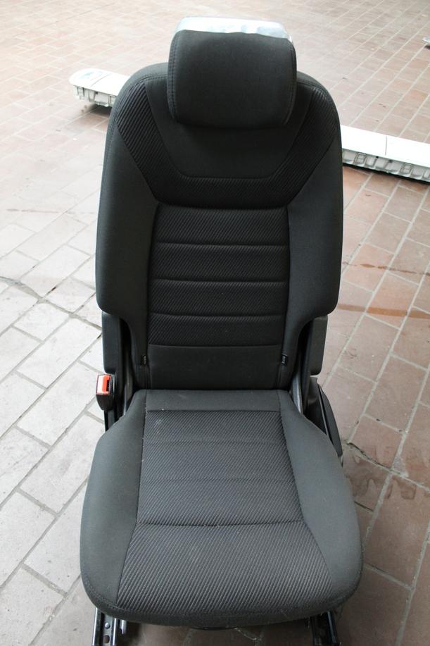 Foto: SITZ 2. REIHE LINKS eines Ford Galaxy 2.0 TDCi DPF TX
