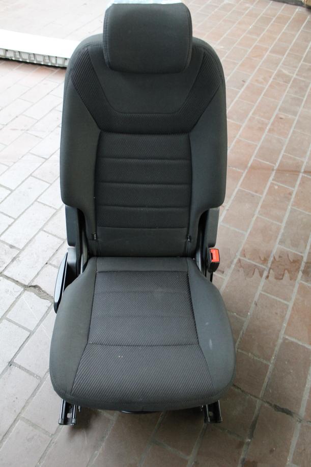 Foto: SITZ 2. REIHE RECHTS eines Ford Galaxy 2.0 TDCi DPF TX