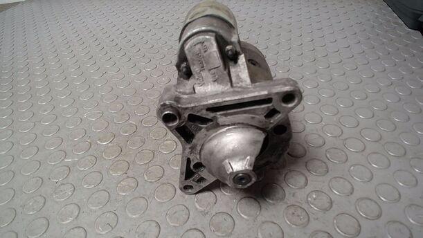 Foto: ANLASSER / STARTER eines Renault R 25 TX