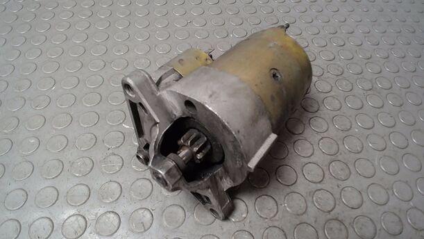 Foto: ANLASSER / STARTER eines Renault R 25 TX