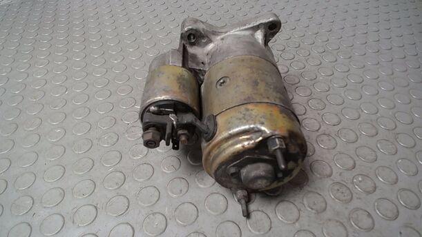 Foto: ANLASSER / STARTER eines Renault R 25 TX