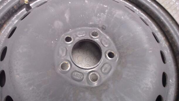 Foto: FELGE 6,5X16 ET52,5 eines Volvo S40 2.4