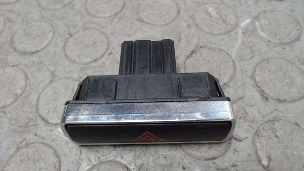 Foto: SCHALTER WARNBLINKANLAGE eines Ford Galaxy 2.0 TDCi DPF TX
