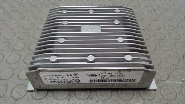 Foto: VERTÄRKER / AMPLIFEIER eines Ford Galaxy 2.0 TDCi DPF TX
