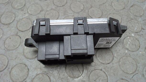 Foto: WIDERSTAND HEIZUNGSGEBLÄSE eines Ford Galaxy 2.0 TDCi DPF TX