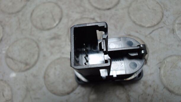 Foto: SCHALTER FENSTERHEBER eines Ford Galaxy 2.0 TDCi DPF LS