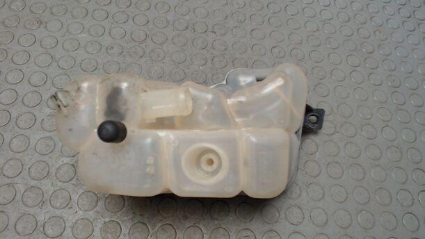 Foto: AUSGLEICHSBEHÄLTER eines Ford Galaxy 2.0 TDCi DPF LS