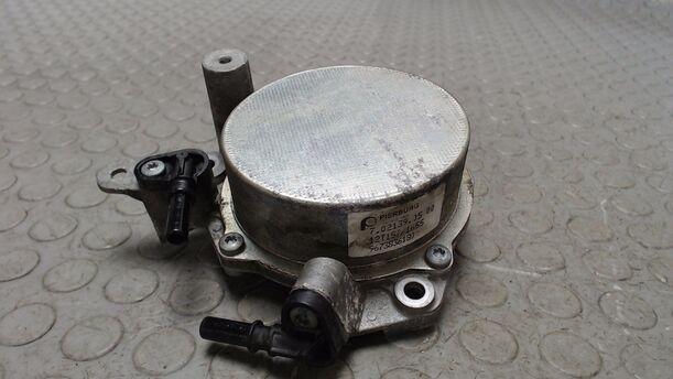 Foto: VAKUUMPUMPE eines Ford Galaxy 2.0 TDCi DPF LS