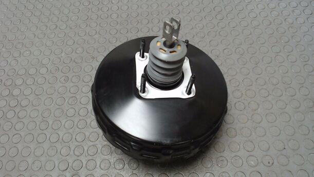 Foto: BREMSKRAFTVERSTÄRKER eines Ford Galaxy 2.0 TDCi DPF LS